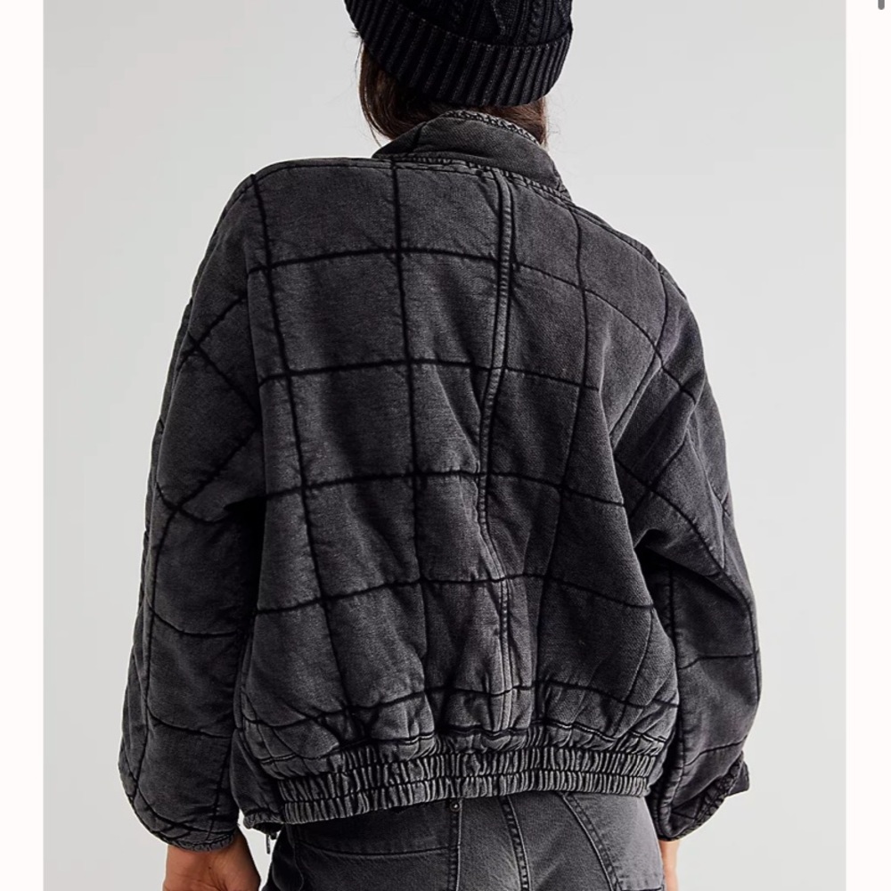 Worn 3 times like NEW dolman quilted jacket from free people.